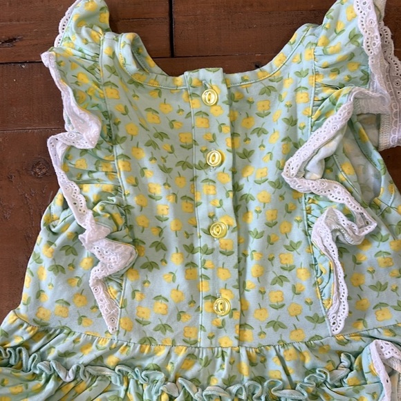 Serendipity floral ruffled bubble romper - Picture 5 of 7